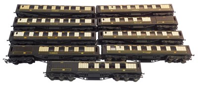 Lot 616 - Hornby OO gauge Pullman coaches, including...
