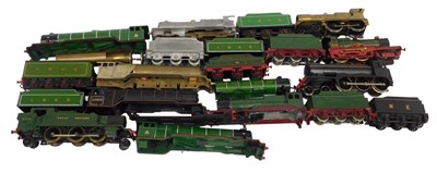 Lot 624 - Various kit built and other OO gauge...