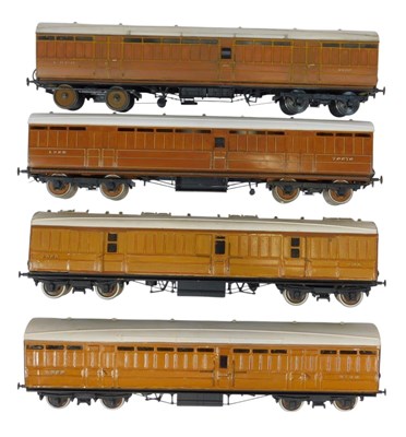 Lot 681 - Kit built O gauge LNER guards...