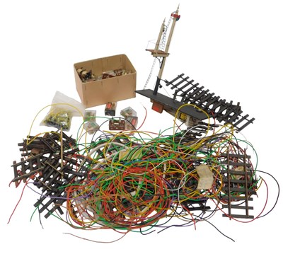 Lot 544 - Railway cabling, track, signal and electronic...