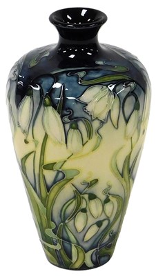 Lot 179 - A Moorcroft pottery Nivalis Snowdrop pattern...