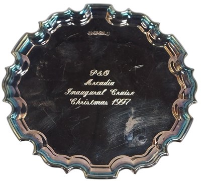 Lot 46 - An Elizabeth II silver waiter or card tray,...