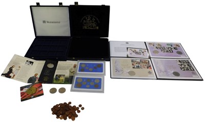 Lot 58 - A group of commemorative and other coinage, to...