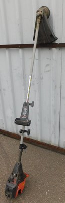 Lot 1013 - A Flymo Maxi Trim Super strimmer.