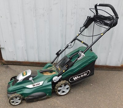 Lot 1026 - A Webb 40cm lawn mower, model number WEER40.
