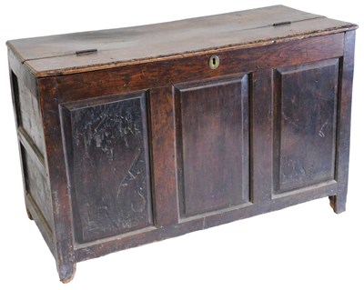 Lot 469 - An 18thC oak coffer, with a double planked top,...