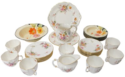 Lot 252 - A Royal Crown Derby porcelain Derby Posies...