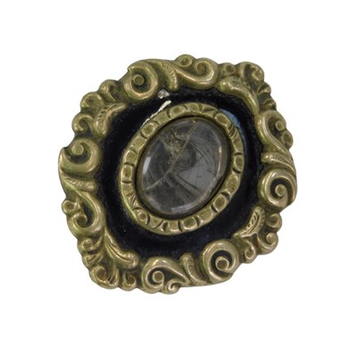 Lot 77 - A Victorian memorial brooch, with brass outer...