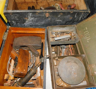 Lot 1094 - A mechanical engineer's metal case containing...