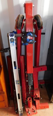 Lot 1067 - A 750kg/1000kg capacity load engine winch.