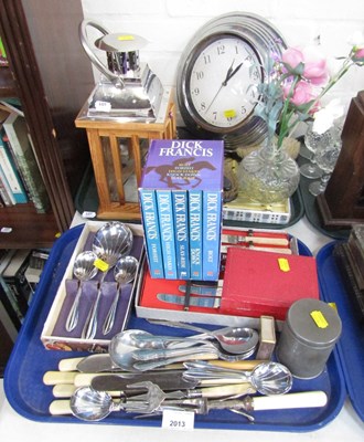 Lot 2013 - A group of metalware, including flatware, a...