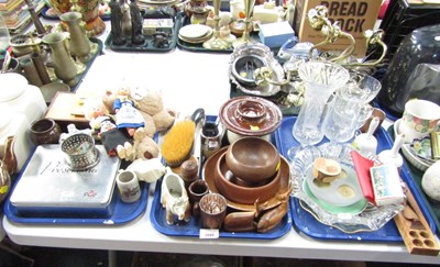Lot 2045 - A group of ceramics, glassware, and metalware,...