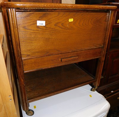 Lot 1109 - An oak needlework box, with lift lid,...