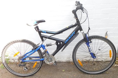 Lot 1006 - A Bolder Giant mountain bike.