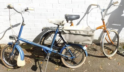 Lot 1125 - A Kingpin by Dawes bicycle, and a Raleigh RSW...