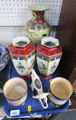 Lot 2007 - A group of ceramics, to include a cow creamer,...
