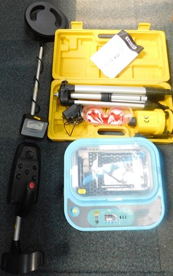 Lot 2098 - A Focus rotary laser level kit, in box,...