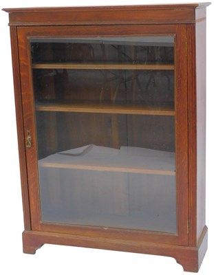 Lot 583 - An early 20thC Maple and Co oak display...