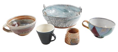 Lot 272 - A collection of Studio ceramics, to include a...
