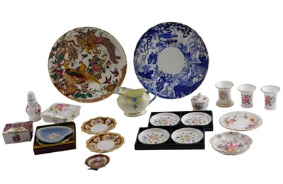Lot 186 - 20thC ceramics, comprising Limoges trinket box,...