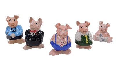 Lot 286 - A collection of five Wade Natwest pigs, to...