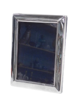 Lot 75 - An Elizabeth II silver photograph frame, of...