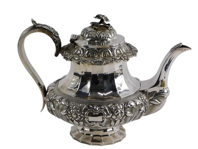 Lot 5 - A George IV Irish silver teapot, of waisted...