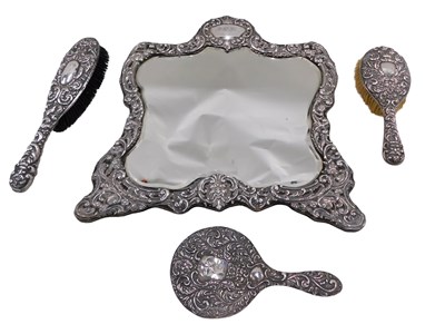 Lot 15 - An Edwardian/early George V composite silver...