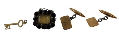 Lot 331 - A collection of jewellery, comprising a 9ct...