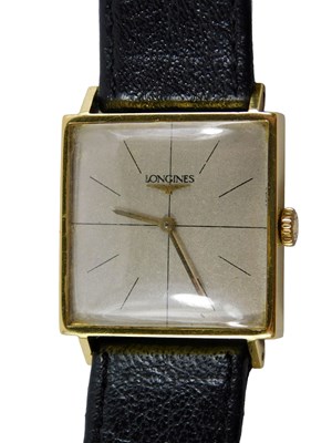Lot 380 - A Longines 9ct gold cased gentlemens...