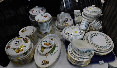 Lot 2103 - Ceramics, to include a Royal Doulton Evesham...