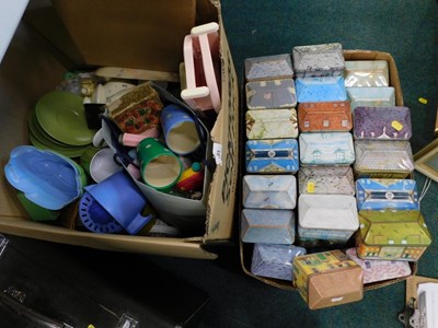 Lot 2123 - A large quantity of vintage plastic...