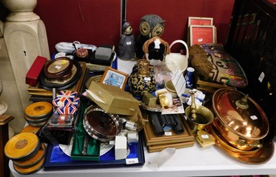 Lot 2130 - Housewares and ceramics, to include Wedgwood...