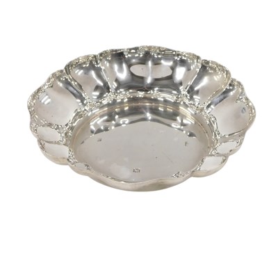 Lot 471 - An Elizabeth II silver bowl, of plain circular...