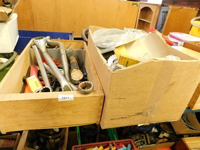 Lot 1571 - Machine tools and hand tools, to include lathe...