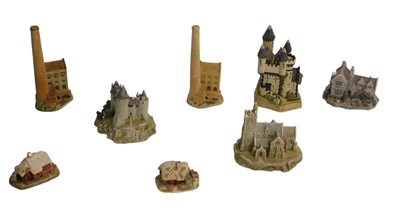 Lot 700 - A group of Liliput Lane and David Winter...