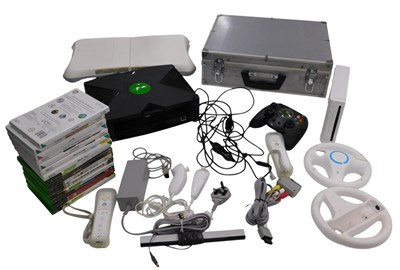 Lot 637 - An Xbox computer game console, with controller,...