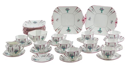 Lot 647 - A Shelley Vase of Flowers pattern part tea...