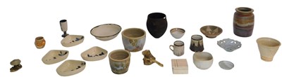 Lot 781 - A quantity of Studio pottery, to include a...