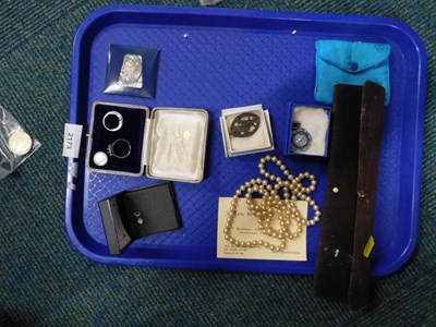 Lot 2173 - A group of assorted costume jewellery, to...