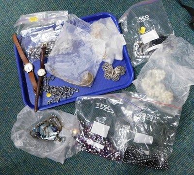 Lot 2174 - Assorted beaded necklaces, faux pearl...