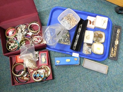 Lot 2179 - Assorted costume jewellery, faux pearl...