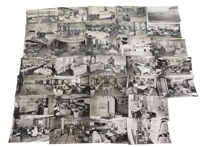 Lot 326 - A group of black and white P&O postcards,...
