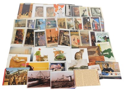 Lot 302 - Assorted late 20thC and 21stC postcards,...