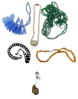 Lot 195 - A small group of assorted 80s and 90s costume...