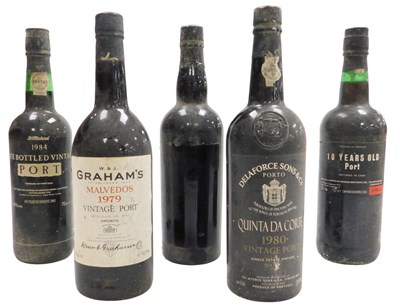 Lot 82 - A bottle of W & J Graham's Malvedos 1979...