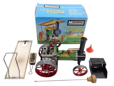 Lot 234 - A Mamod Traction Engine TE1A, boxed.
