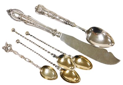 Lot 425 - A George IV silver Queen's pattern spoon,...