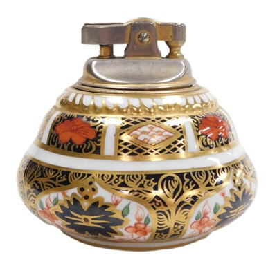 Lot 478 - A Royal Crown Derby Imari porcelain table...