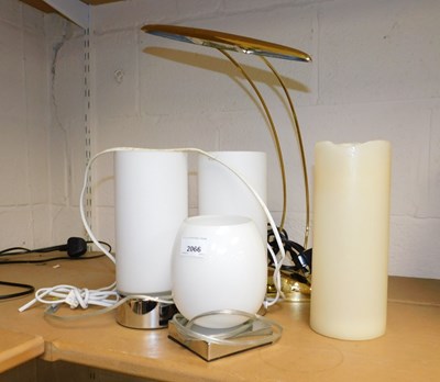 Lot 2066 - A group of table lamps, together with a...